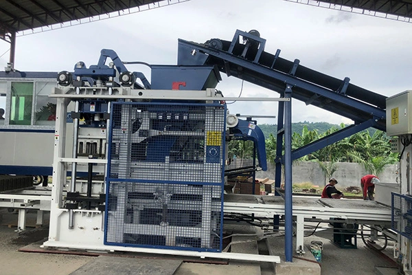 Машина для производства бетонных блоков