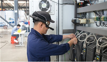 Полностью автоматическая машина для производства негорючего кирпича