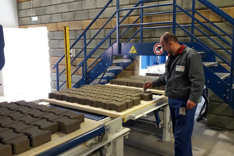 Машина для производства блоков