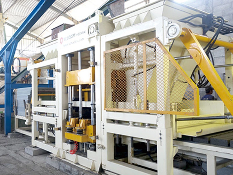Машина для формования блоков