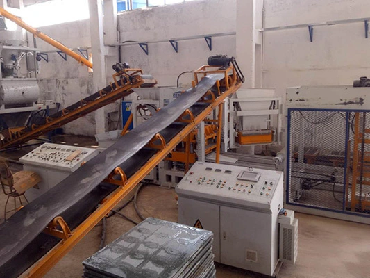 Машина для производства цементных блоков