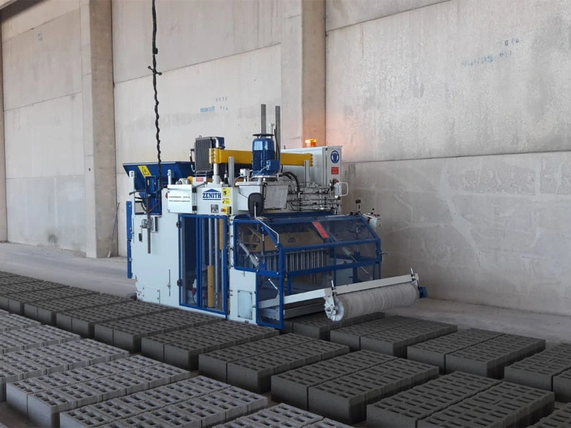 Машина для производства цементных кирпичей