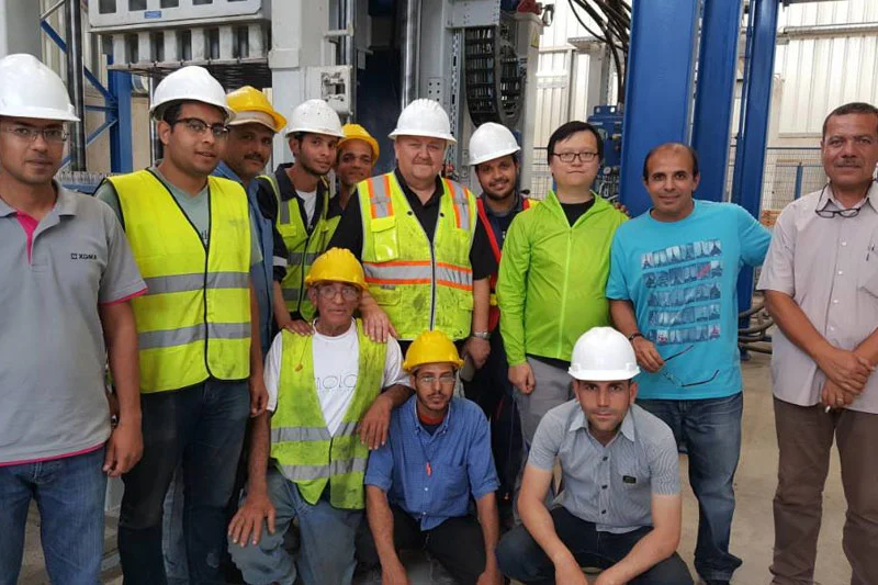 Машина для производства блоков с замковым соединением