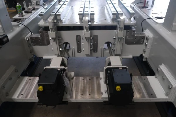 Полностью автоматическая машина для изготовления блоков