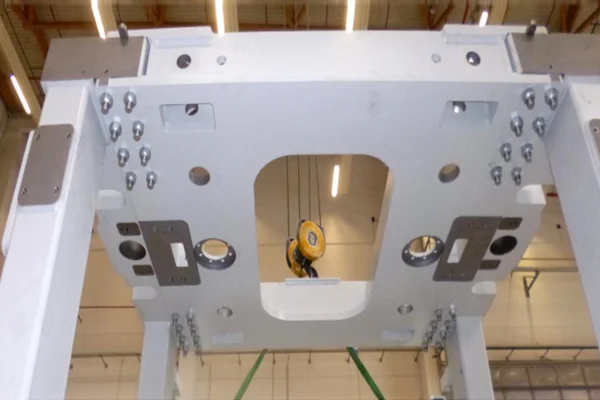 Машина для производства больших досок с одним поддоном